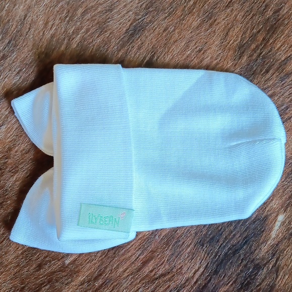 iLY BEAN NWT newborn hospital hat - Picture 4 of 4